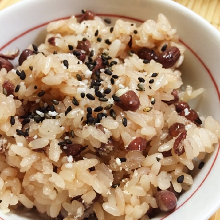 お祝いの席に！炊飯器で手作り赤飯